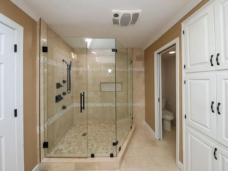 208 Fairfax Way — Photo 73