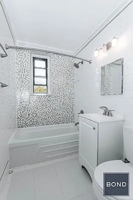 Rented by Bond New York | media 17