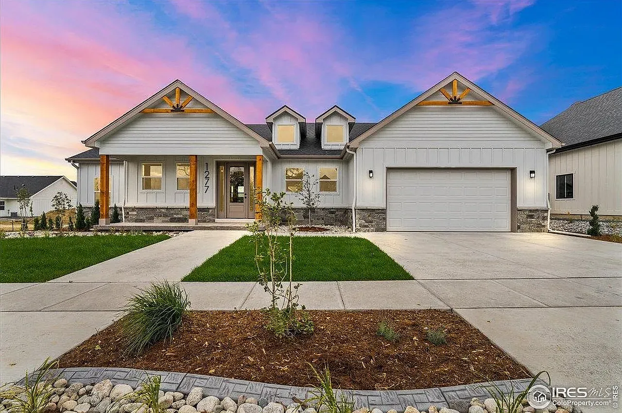 5 bed, 3.5 bath, 4713 sqft, $4,500 — Photo 1