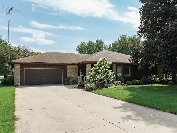 1605 Country Club LANE, Watertown, WI 53098