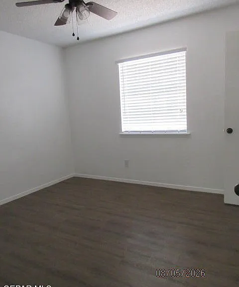 665 La Chapa Ave #B — Photo 18