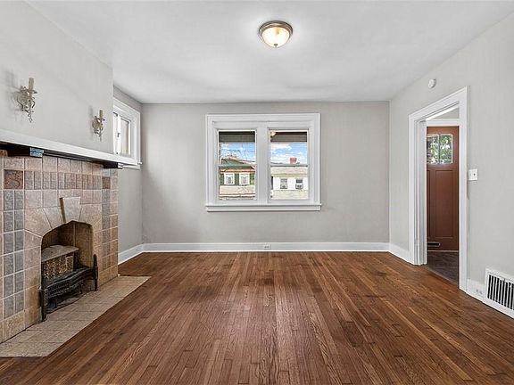 5th image of 206 Quincy Ave
