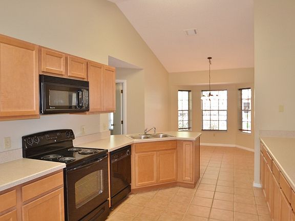 3rd image of 1454 Wood Lake Cir