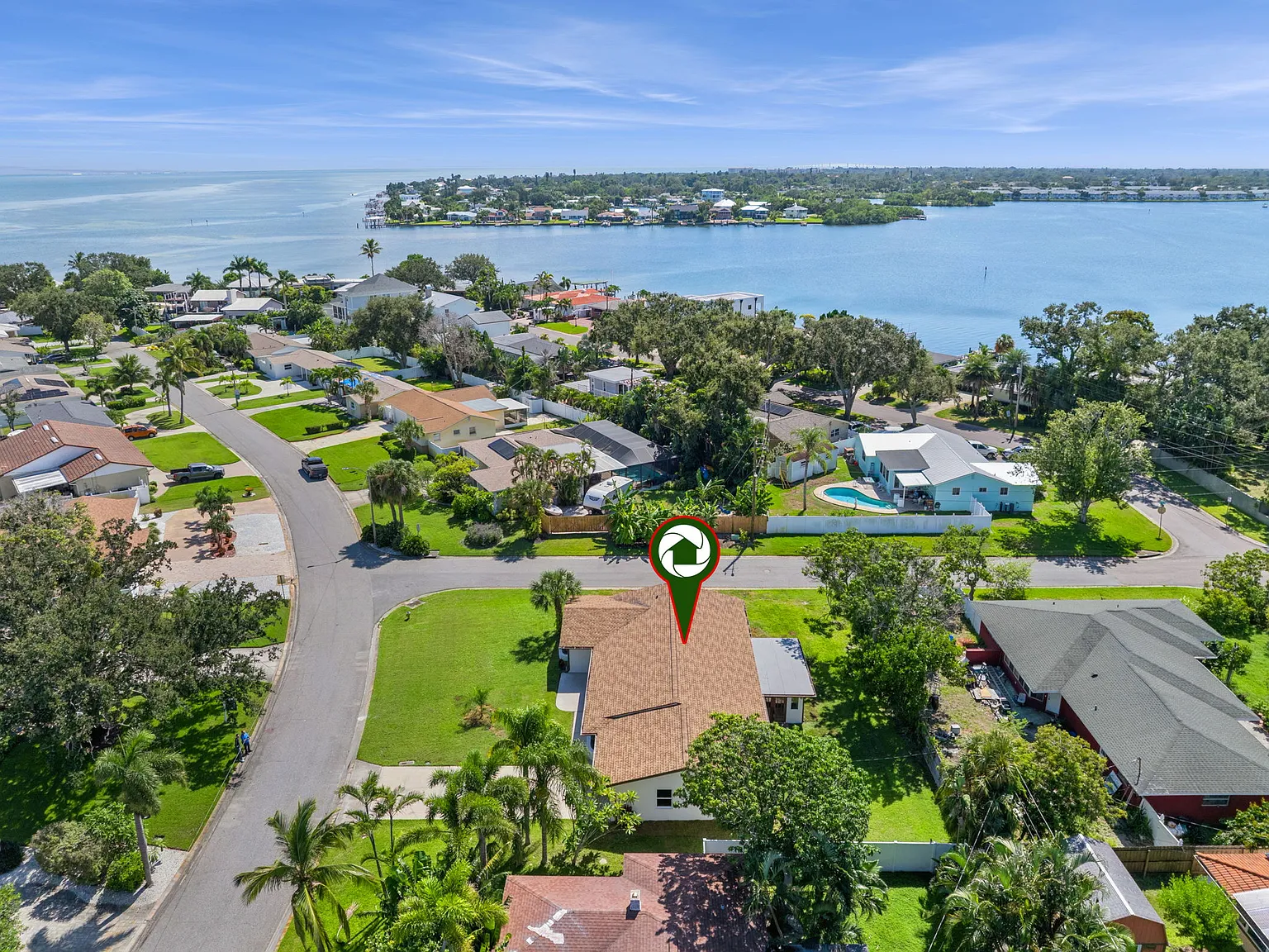 2335 Tropical Shores Dr SE — Photo 3