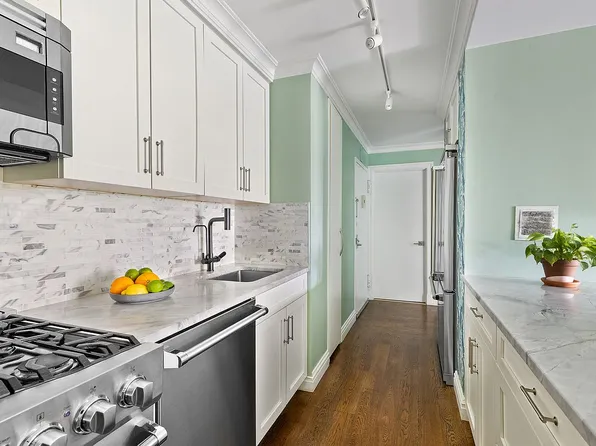 625 Main St APT 643, New York, NY 10044