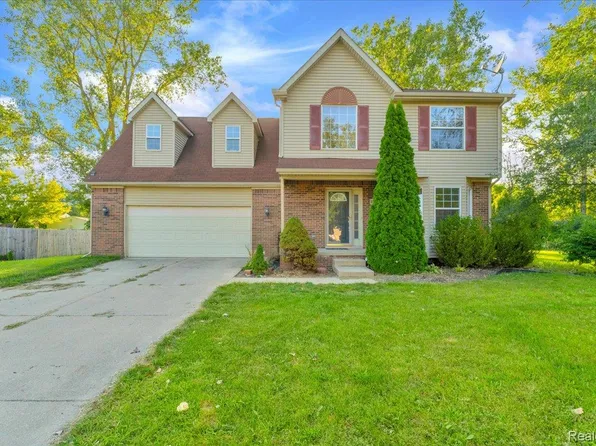 16534 Mary Grace Ln #24, Romulus, MI 48174