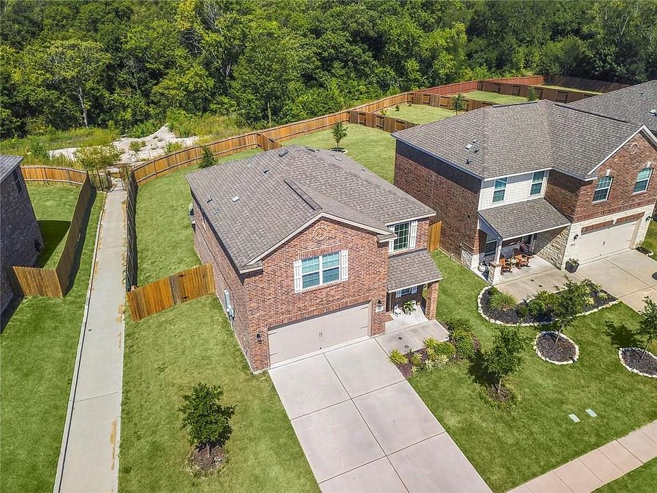 1st image of 1604 Persimmon Dr