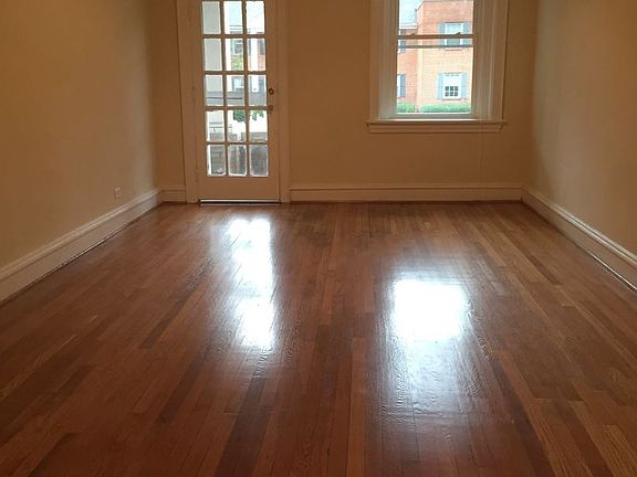 4th image of 3309 W Grace St APT 2