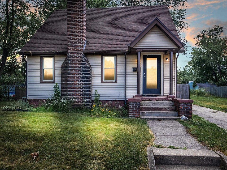 1st image of 213 S Oakley Ave