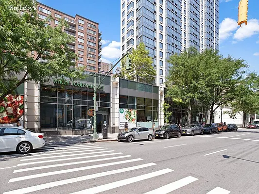 Rented by Sotheby's International Realty | media 15