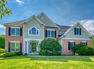 542 Dunnbridge Dr, Webster, NY 14580