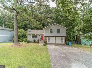 3872 Tree Bark Ln, Snellville, GA