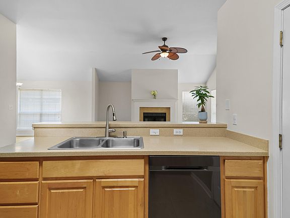 3rd image of 213 Long Lake Dr