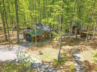 326 Preacher Ln, Great Cacapon, WV