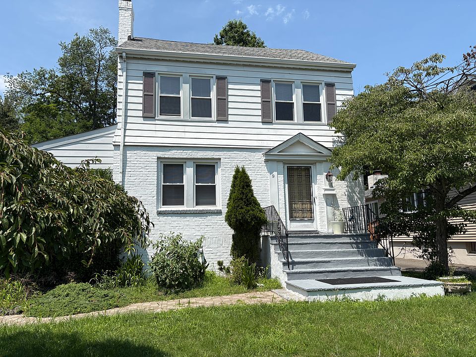 1st image of 9 Royal Ave