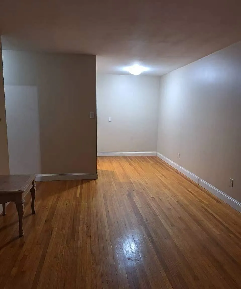 1 bed, 400 sqft, $1,700 — Photo 2