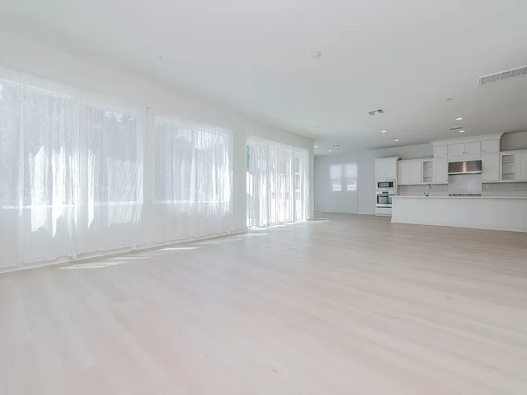 15870 Kingston Rd — Photo 19
