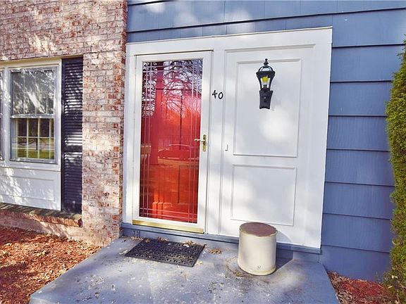 2nd image of 40 Parkridge Dr