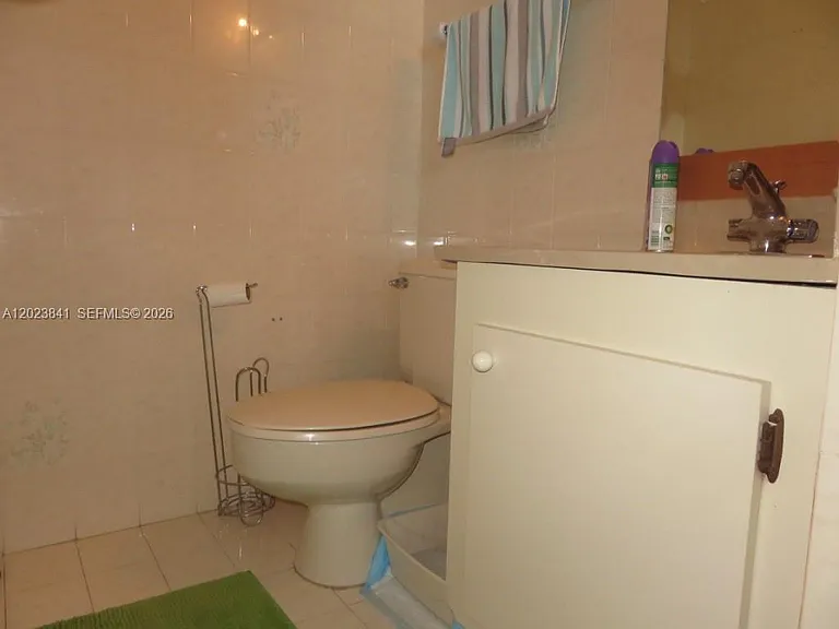 2457 Collins Ave #1602 — Photo 5