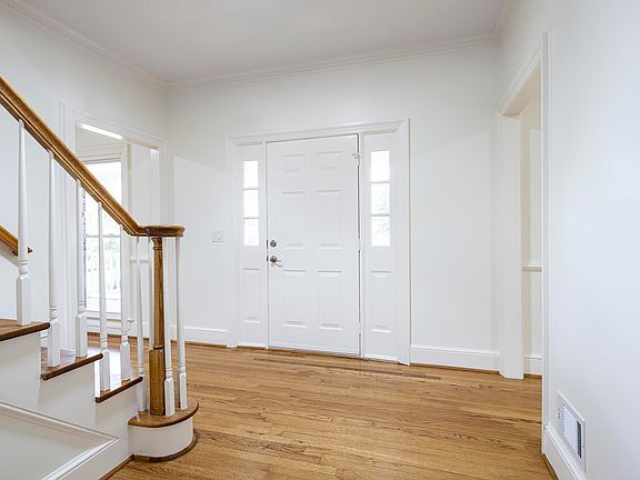 5th image of 22 Brittany Way