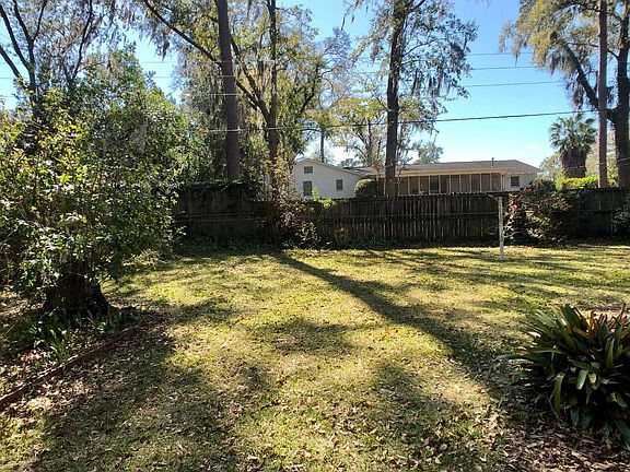 2nd image of 931 SW Lake Montgomery Ave
