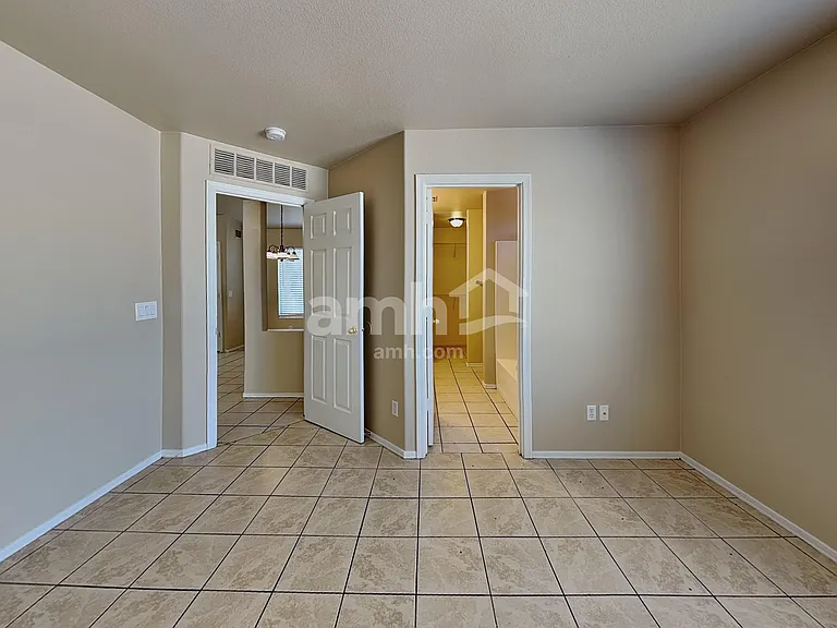12710 W Via Camille — Photo 10