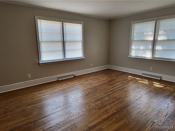 4th image of 311 E 16th St