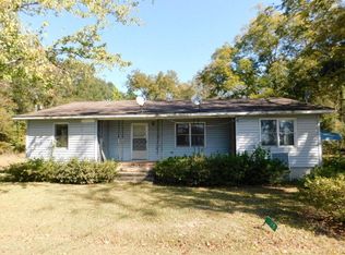 95 E Artesian St, Wadley, GA 30477