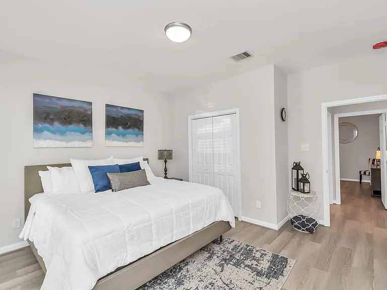 3308 Castor St — Photo 30