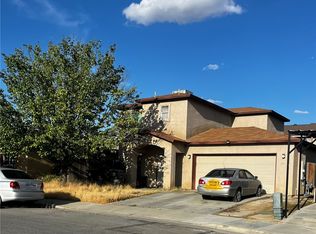 25 Del Playa Dr, Bakersfield, CA 93307