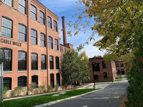 160 Water St APT 402, Williamstown, MA 01267