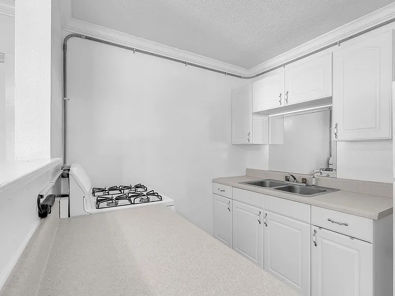 612 32nd St #B — Photo 8