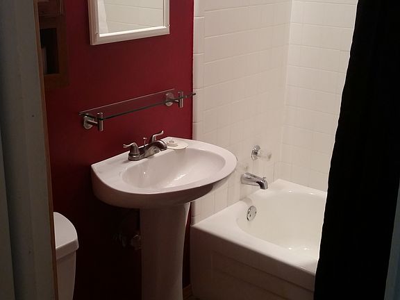 3rd image of 1003 S Park St