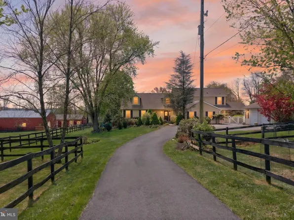 1135 Myrtle Rd, Walnutport, PA 18088