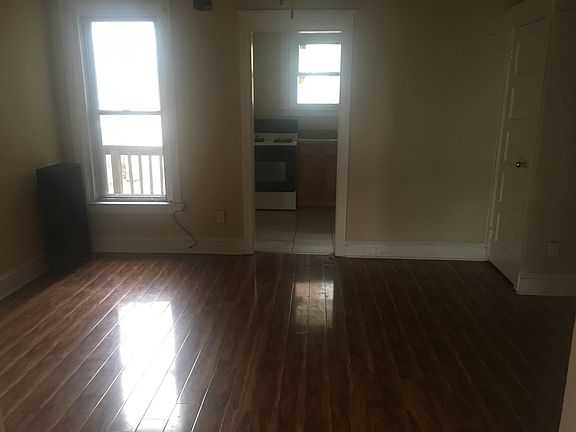3rd image of 7327 Chelwynde Ave #House