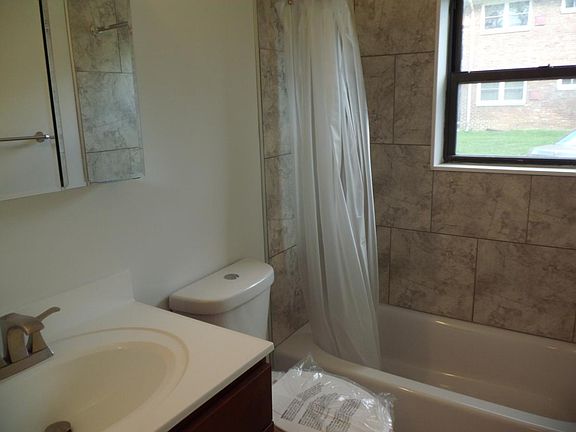 4th image of 672 Fulton St #1ST