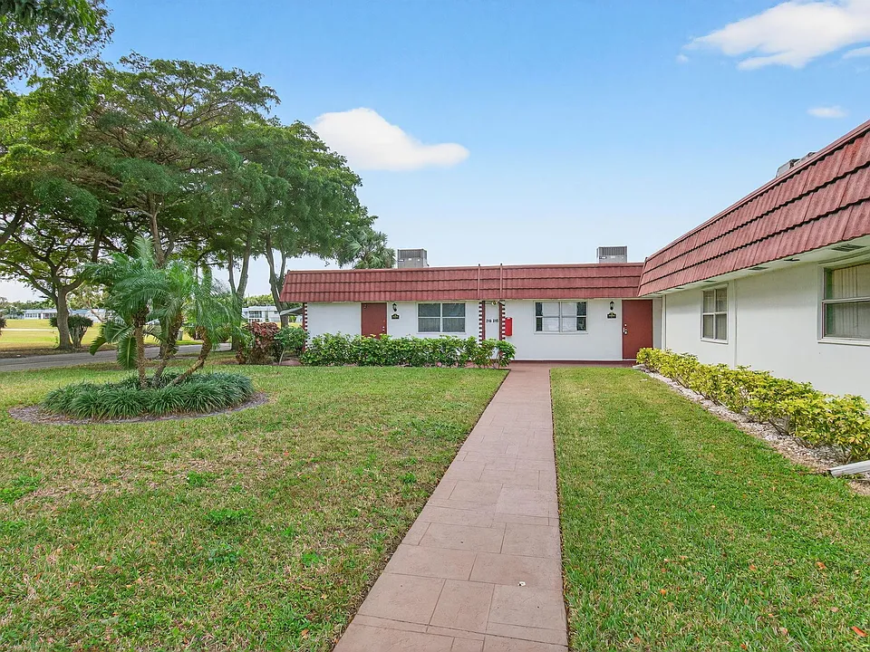 213 Waterford Cir #I