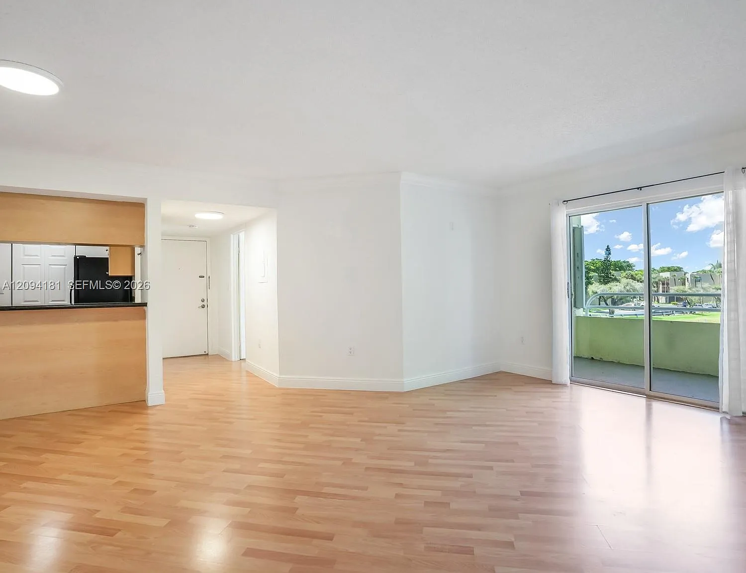 Palm Cove Cond — Photo 1