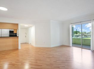 10765 SW 108th Ave APT 305, Miami, FL 33176