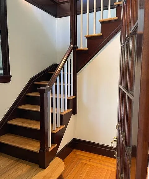 Entry stairs