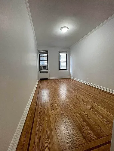 105 E 24th St #3A Photo 1