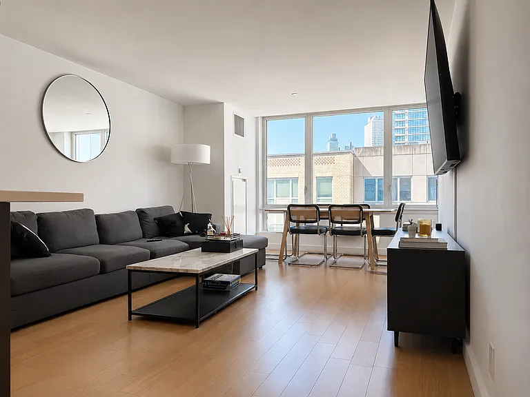 34 N 7th St #8W — Photo 1