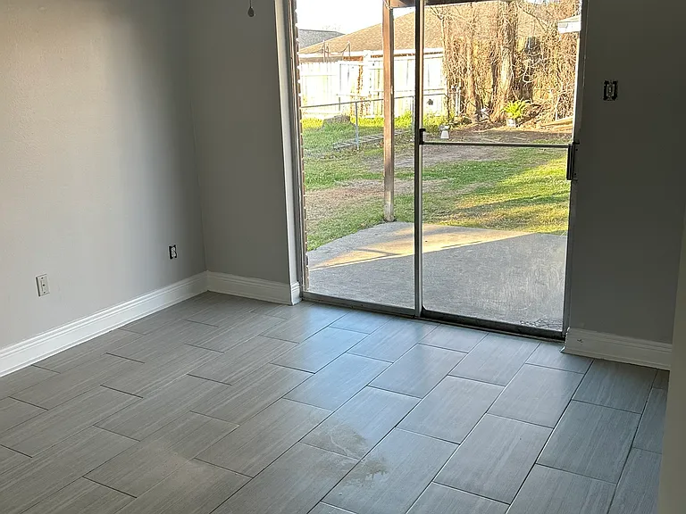 2745 Tupelo St — Photo 17