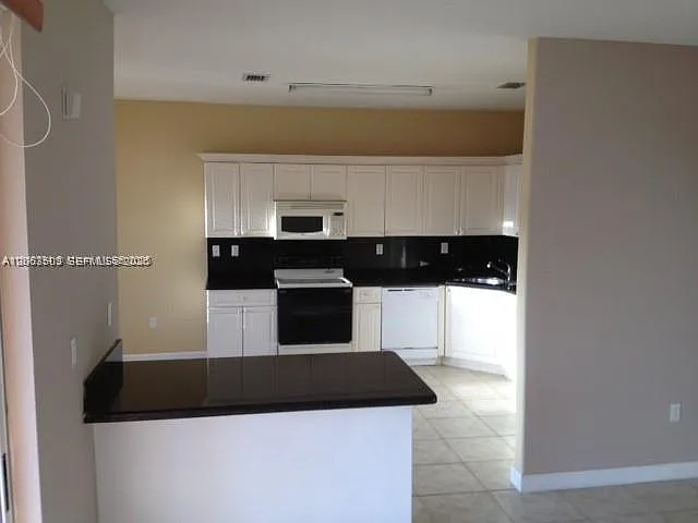 17708 SW 135th Ct — Photo 8