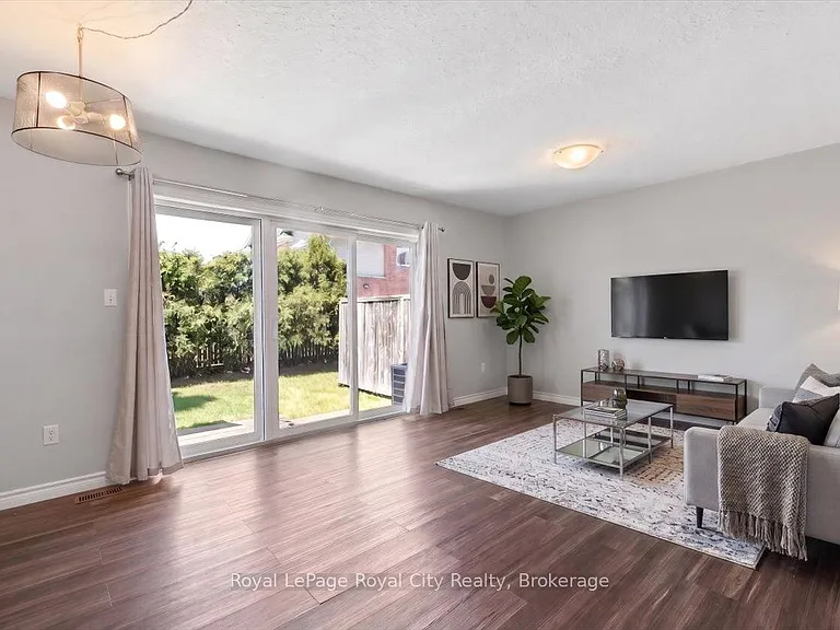 1498 Gordon St #25 — Photo 5