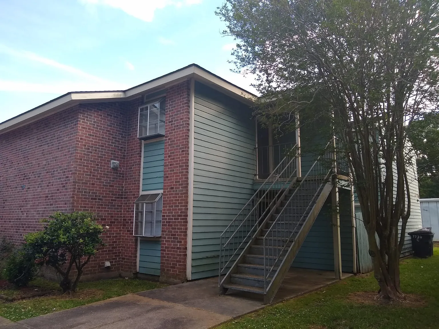 2 bed, 1100 sqft, $1,000 — Photo 2