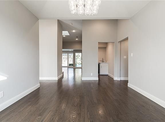 5th image of 17104 Graystone Dr