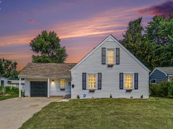 110 Shumaker Dr, Bellevue, OH 44811