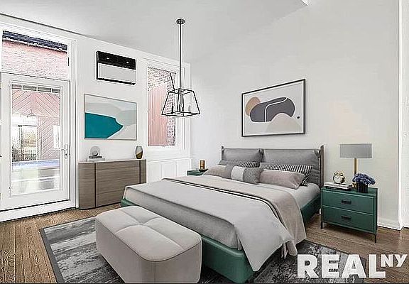 3rd image of 181 Christopher St #3