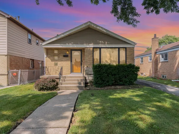 7802 Mulligan Ave, Burbank, IL 60459
